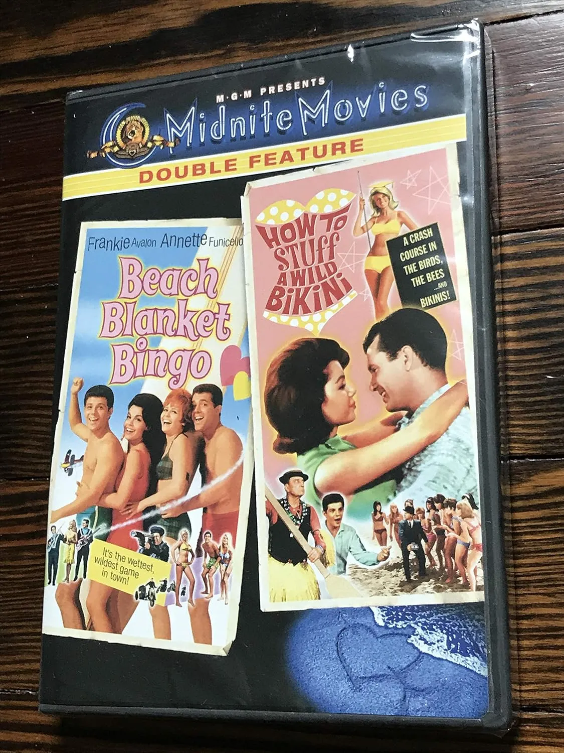 Beach Blanket Bingo / How to Stuff a Wild Bikini