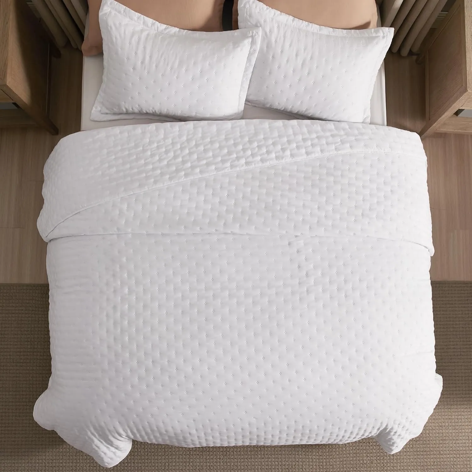 Bedsure King Quilt Set - Ultra Soft Quilt Bedding Set for Modern Bedroom Decor, White Summer Bedspread Coverlet with 2 Pillow Shams, Lightweight All-Season King Size Comforter 106x96 Inch